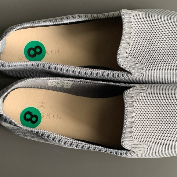 Danskin Light Gray Women's Flats - Picture 1 of 4